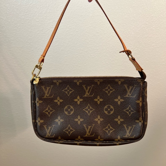 Vintage Louis Vuitton Pochette - Picture 2 of 14